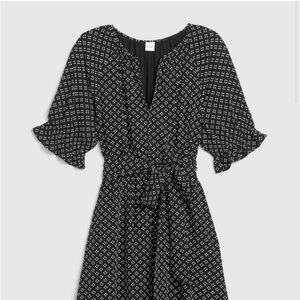 GAP black and white belted dress